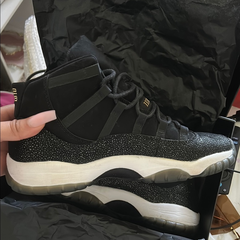 Jordan 11 Heiress Black Stingray